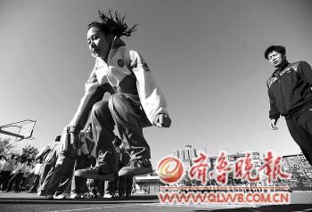 山东体育进高考 政策能否“救活”体育课