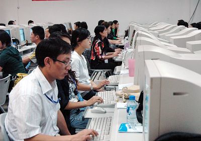 上海高考网上阅卷正在进行 六道关卡防黑客