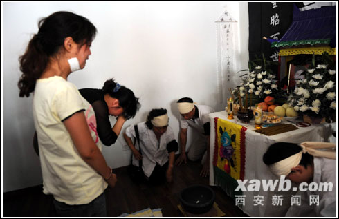 高考没考好陕西考生想寻死 书店行凶杀人(图)
