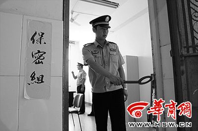 西安市高考试卷保密室外屋公安武警昼夜值守