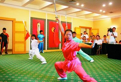 高分生文武双全 俱乐部走出20名清华北大生