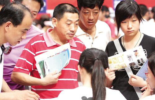 一流学生都不愿当老师 全省高考前200名无一报师范
