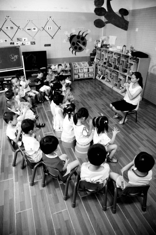 “女多男少”成为趋势 女生高考更容易取胜
